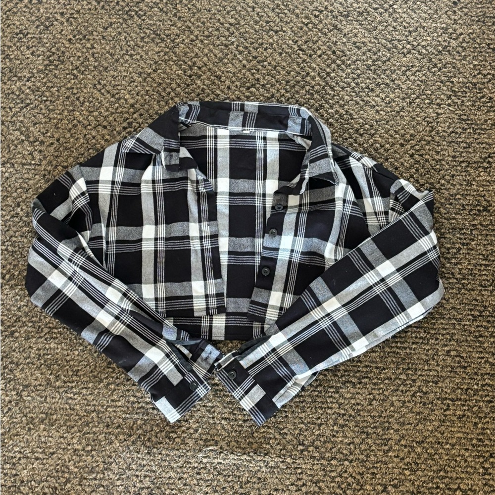 Plaid Black and White Cropped Shirt